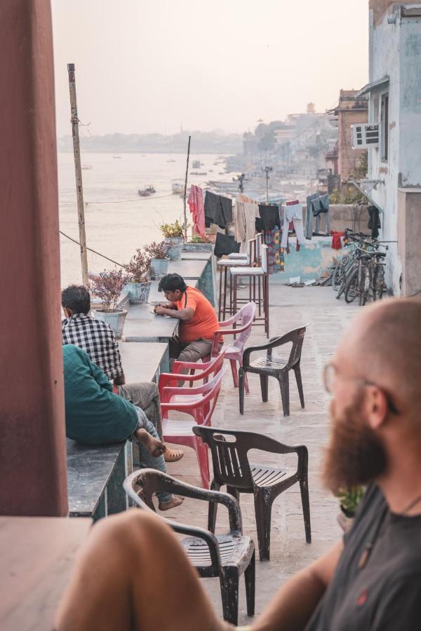 Vishnu Rest House Varanasi Exterior photo