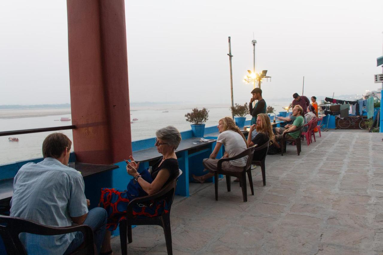 Vishnu Rest House Varanasi Exterior photo